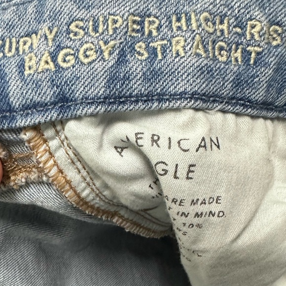 American Eagle Curvy Super High-Rise Baggy Straight Jeans | Size 6 Regular - Picture 4 of 4